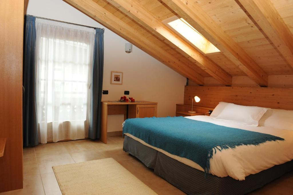 Two-Bedroom Apartment (5 Adults)